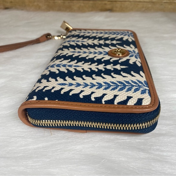 Spartina 449 Lighthouse Wallet Wristlet - Picture 14 of 16